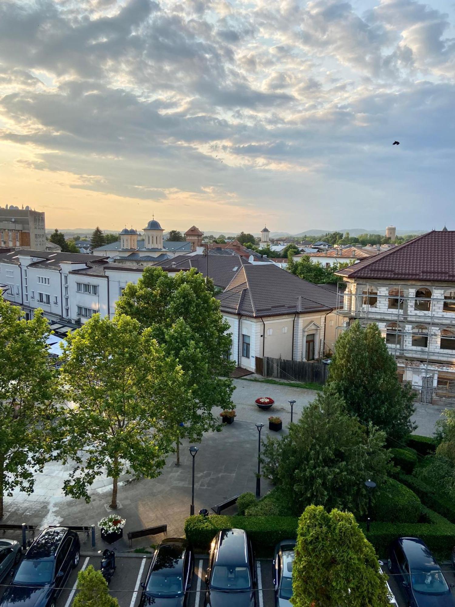 Old Town View- Ultracentral Apartment Търговище Екстериор снимка