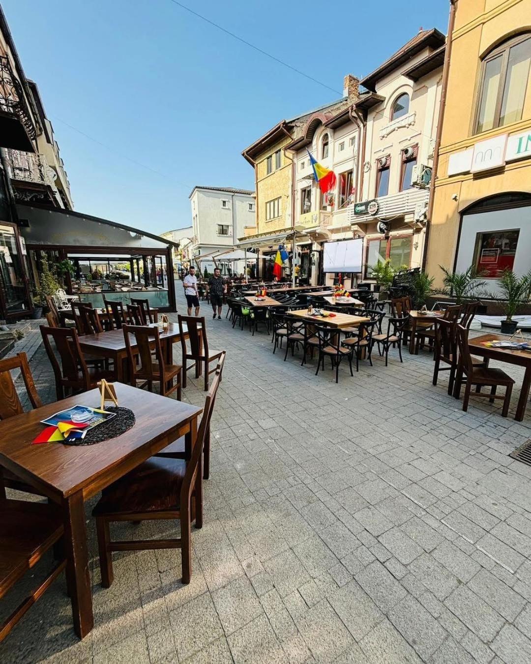 Old Town View- Ultracentral Apartment Търговище Екстериор снимка