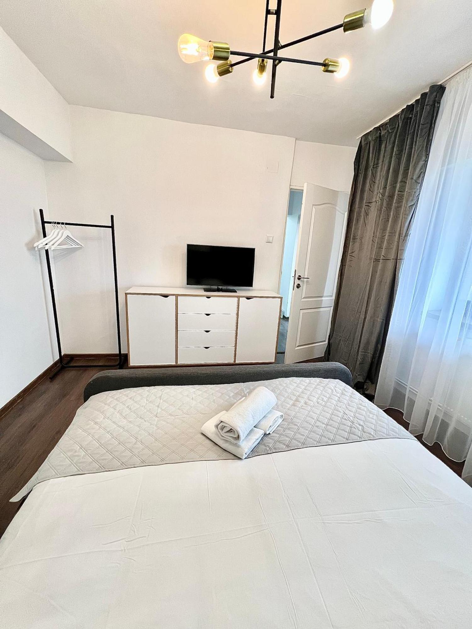 Old Town View- Ultracentral Apartment Търговище Екстериор снимка