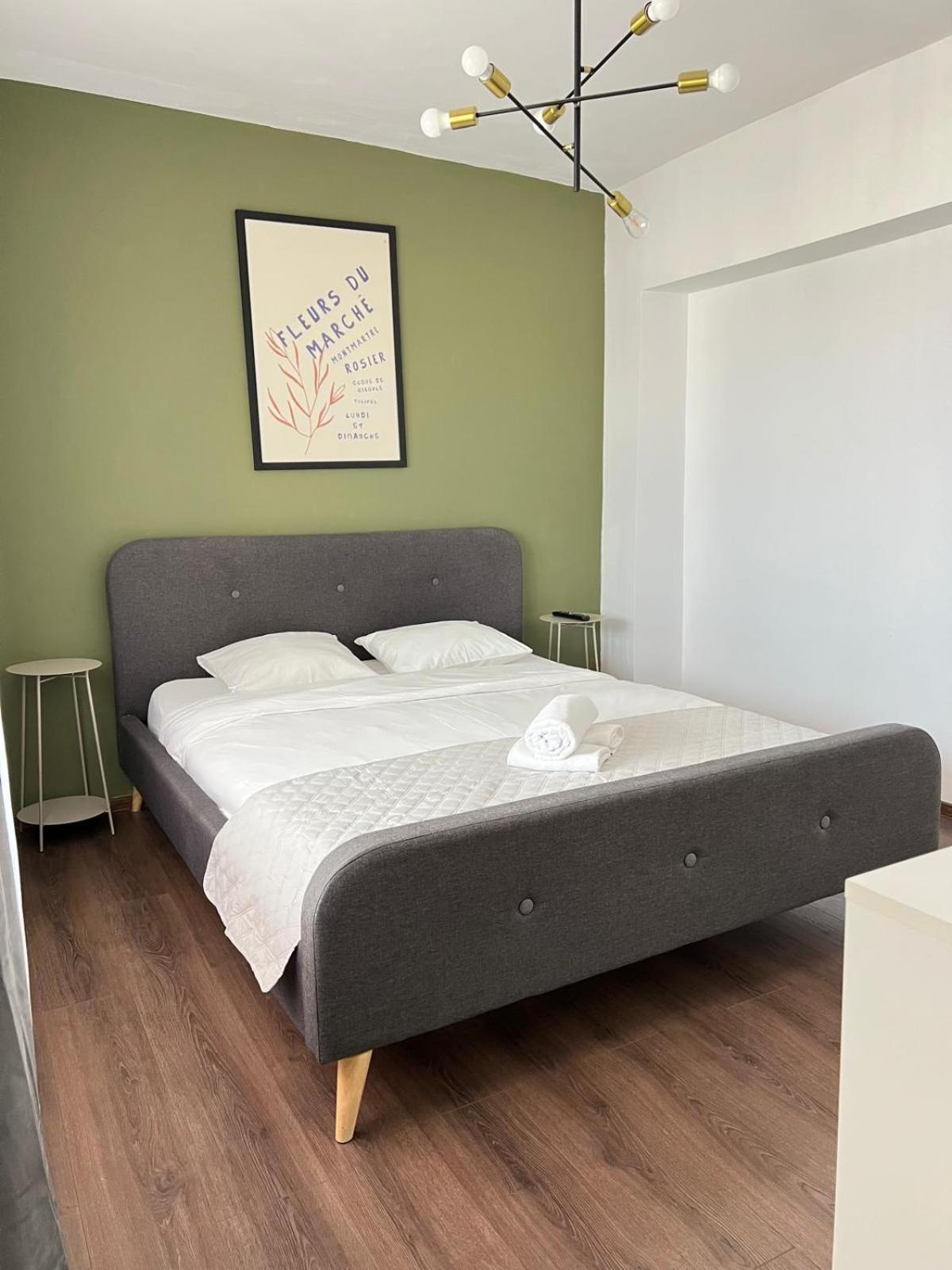 Old Town View- Ultracentral Apartment Търговище Екстериор снимка